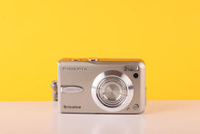Load image into Gallery viewer, Fujifilm Finepix F30 Digital Camera