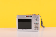 Load image into Gallery viewer, Olympus FE-120 Digicam Vintage Digital Camera