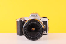 Load image into Gallery viewer, Minolta 505si Super Dynax 35mm Film Camera with Minolta 28-80mm f3.5 -4.5 Zoom Lens