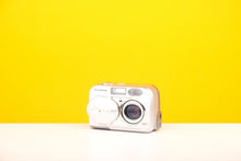 Load image into Gallery viewer, Fujifilm Finepix A204 Digital Camera