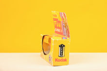 Load image into Gallery viewer, Kodak Fun Classic Disposable 35mm Point and Shoot Camera