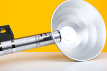 Load image into Gallery viewer, Mamiya Flashgun Pro Deluxe II