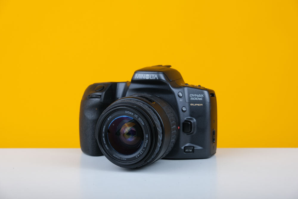 Minolta Dynax 500si 35mm Film Camera with Sigma 28-70mm f/3.5 - 4.5 Zoom Lens