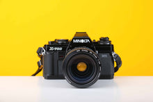 Load image into Gallery viewer, Minolta X-700 35mm SLR Film Camera with Minolta MD 35-70mm f3.5 Lens