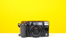 Load image into Gallery viewer, Minolta Zoom 90 35mm Point and Shoot Film Camera with Leather Case
