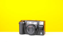 Load image into Gallery viewer, Minolta Zoom 90 35mm Point and Shoot Film Camera with Leather Case