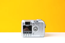 Load image into Gallery viewer, Nikon Coolpix 4300 Digital Camera