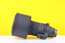 Load image into Gallery viewer, Nikon AF-I Nikkor 300mm f/2.8D ED-IF in CT-303 Case