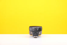 Load image into Gallery viewer, Nikon SS-400 Flash with Case