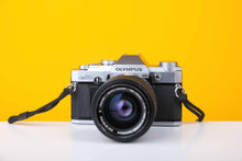 Load image into Gallery viewer, Olympus OM30 Vintage Slr 35mm Film Camera with Zuiko 35 - 70mm f4 Auto-Zoom Lens