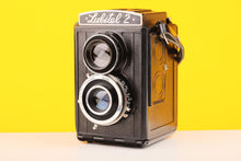Load image into Gallery viewer, Lubitel 2 Vintage TLR 120 Medium Format Film Camera with Case