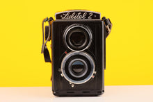 Load image into Gallery viewer, Lubitel 2 Vintage TLR 120 Medium Format Film Camera with Case