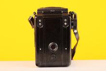Load image into Gallery viewer, Lubitel 2 Vintage TLR 120 Medium Format Film Camera with Case