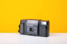 Load image into Gallery viewer, Olympus Trip AF MD 35mm Point and Shoot Film Camera
