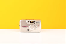 Load image into Gallery viewer, Olympus Trip AF 50 35mm Point and Shoot Film Camera