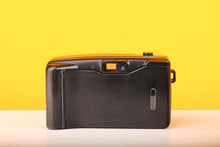 Load image into Gallery viewer, Olympus Trip AF 20 35mm Point and Shoot Film Camera