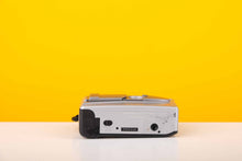 Load image into Gallery viewer, Olympus Trip XB40 af 35mm Point and Shoot Film Camera