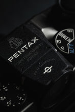 Load image into Gallery viewer, Pentax 17 35mm Half Frame Film Camera