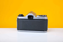 Load image into Gallery viewer, Pentax SV 35mm Film Camera with Pentax Super-Takumar f/1.8 55mm Lens