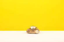 Load image into Gallery viewer, Petie Subminature 18mm Film Camera