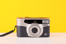 Load image into Gallery viewer, point and shoot film camera