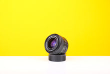 Load image into Gallery viewer, Prakticar Pentacon MC 28mm f2.8 Lens with Case and Boxed