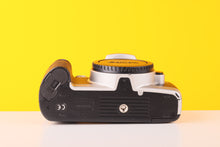 Load image into Gallery viewer, Canon EOS 500N 35mm Film Camera Body Only