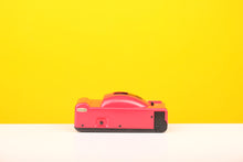 Load image into Gallery viewer, QB35 Focus Free 35mm Point and Shoot Film Camera