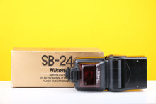 Load image into Gallery viewer, Nikon Speedlight SB-24 Flash Boxed