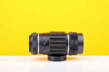 Load image into Gallery viewer, Asahi Takumar 200mm f5.6 Telephoto Lens M42 Lens with Leather Case