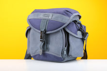 Load image into Gallery viewer, Town & County Camera Bag