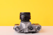 Load image into Gallery viewer, Zenit EM MOSHVA-80 35mm SLR Film Camera + Helios 44M 58mm f/2 Lens