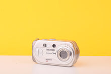 Load image into Gallery viewer, Samsung Digimax A6 6.0MP Digital Compact Camera 3x Optical Zoom