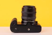 Load image into Gallery viewer, Canon EOS 500 35mm SLR film Camera with Canon EF 35-70mm f/3.5-4.5 Zoom Lens