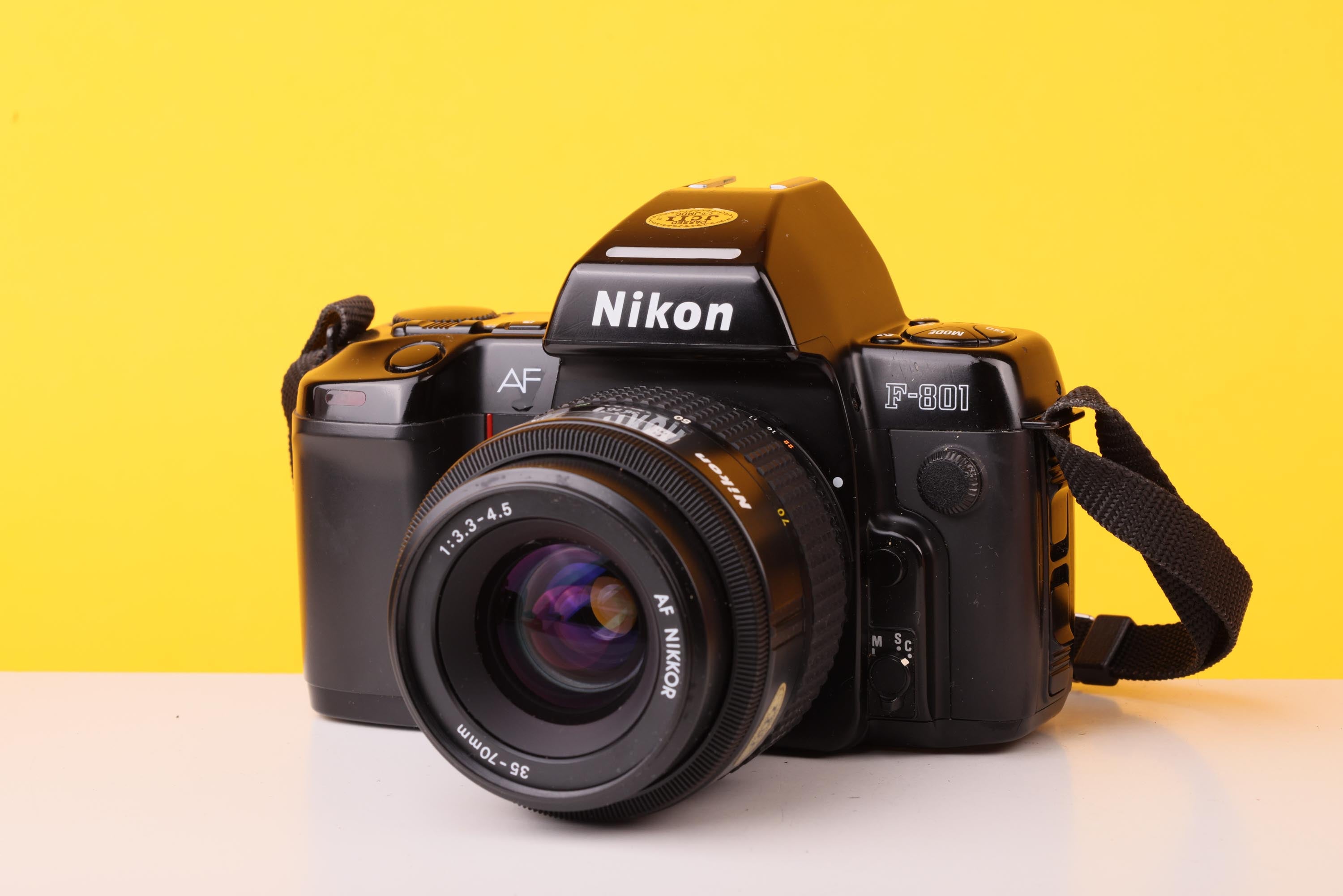 Nikon AF F-801 SLR 35mm Autofocus SLR + AF Nikkor 35–70mm Lens