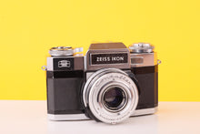 Load image into Gallery viewer, Zeiss Ikon Contaflex - Carl Zeiss Tessar 50mm f/2.8 35mm SLR Film Camera with case