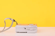 Load image into Gallery viewer, Canon PowerShot A400 3.2MP Digital Compact Camera 2.2x Optical Zoom