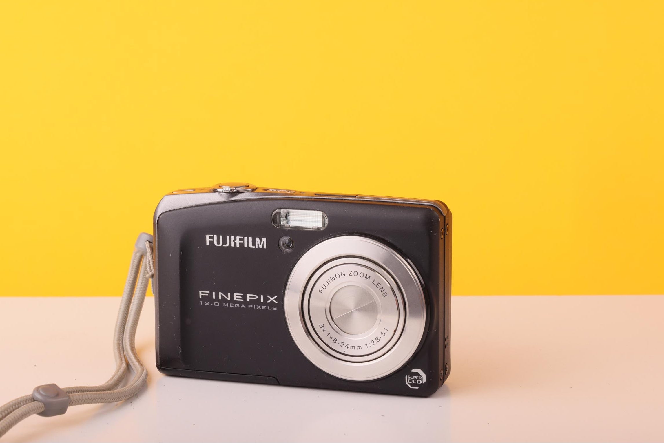 Fujifilm FinePix F60fd 12MP Digital Compact Camera – Vintage