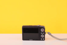 Load image into Gallery viewer, Fujifilm FinePix F60fd 12MP Digital Compact Camera