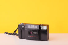 Load image into Gallery viewer, Minolta AF-E 35mm Point and Shoot Film Camera