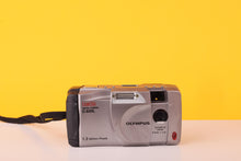 Load image into Gallery viewer, Olympus CAMEDIA C-830L 1.3MP Compact Digital Camera Silver