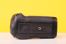 Load image into Gallery viewer, Nikon Multi-Power Battery Pack MB-D12