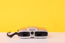 Load image into Gallery viewer, Pentax Digibino DB100 Compact Digital Camera Binoculars 0.85MP Silver