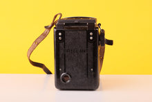Load image into Gallery viewer, Voigtlander Brillant Vintage 120 Medium Format Film Camera with Voigtar 7.5cm f/6.3 Lens
