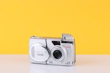 Load image into Gallery viewer, Olympus Camedia c-300 Zoom Digital Camera