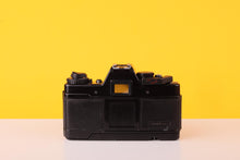 Load image into Gallery viewer, Praktica BC1 Electronic 35mm SLR Film Camera with Pentacon Prakticar 50mm f/1.8 MC Lens