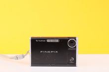 Load image into Gallery viewer, Fujifilm FinePix Z1 5.1MP Super CCD Digital Compact Camera