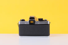 Load image into Gallery viewer, Praktica Super TL1000 with Pentacon 50mm f/1.8 Prime Lens