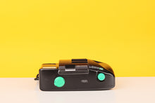 Load image into Gallery viewer, Focus Free Point and Shoot 35mm Film Camera