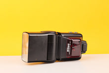 Load image into Gallery viewer, Nikon Speedlight SB-24 Flash with Case